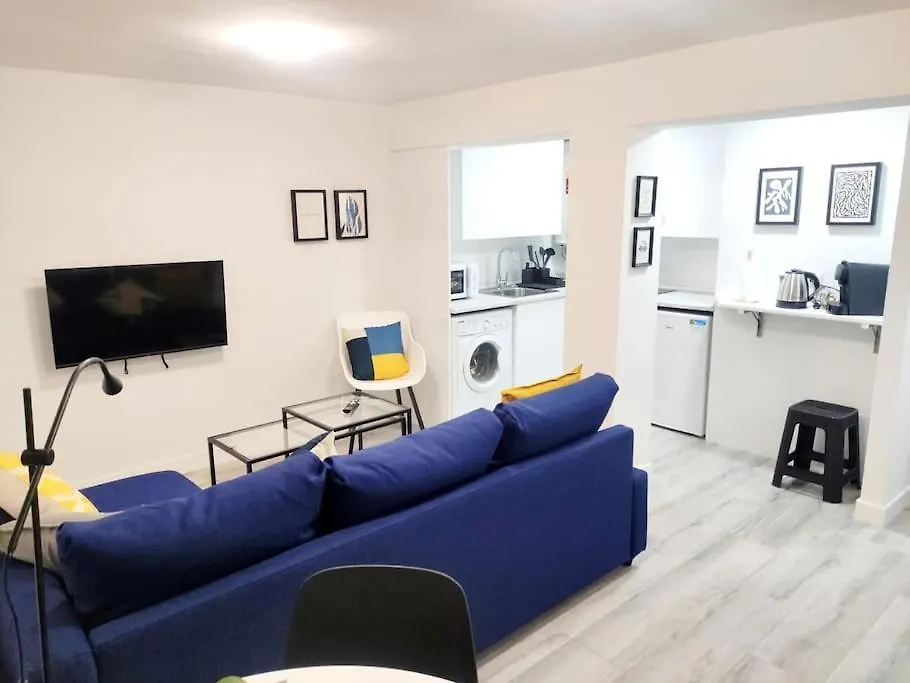 Acogedor Apartamento Familiar En Area Residencial contacts